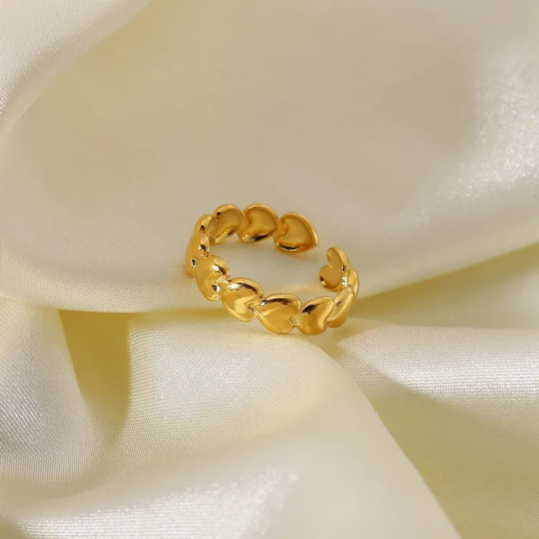 Julie Heart Gold Ring