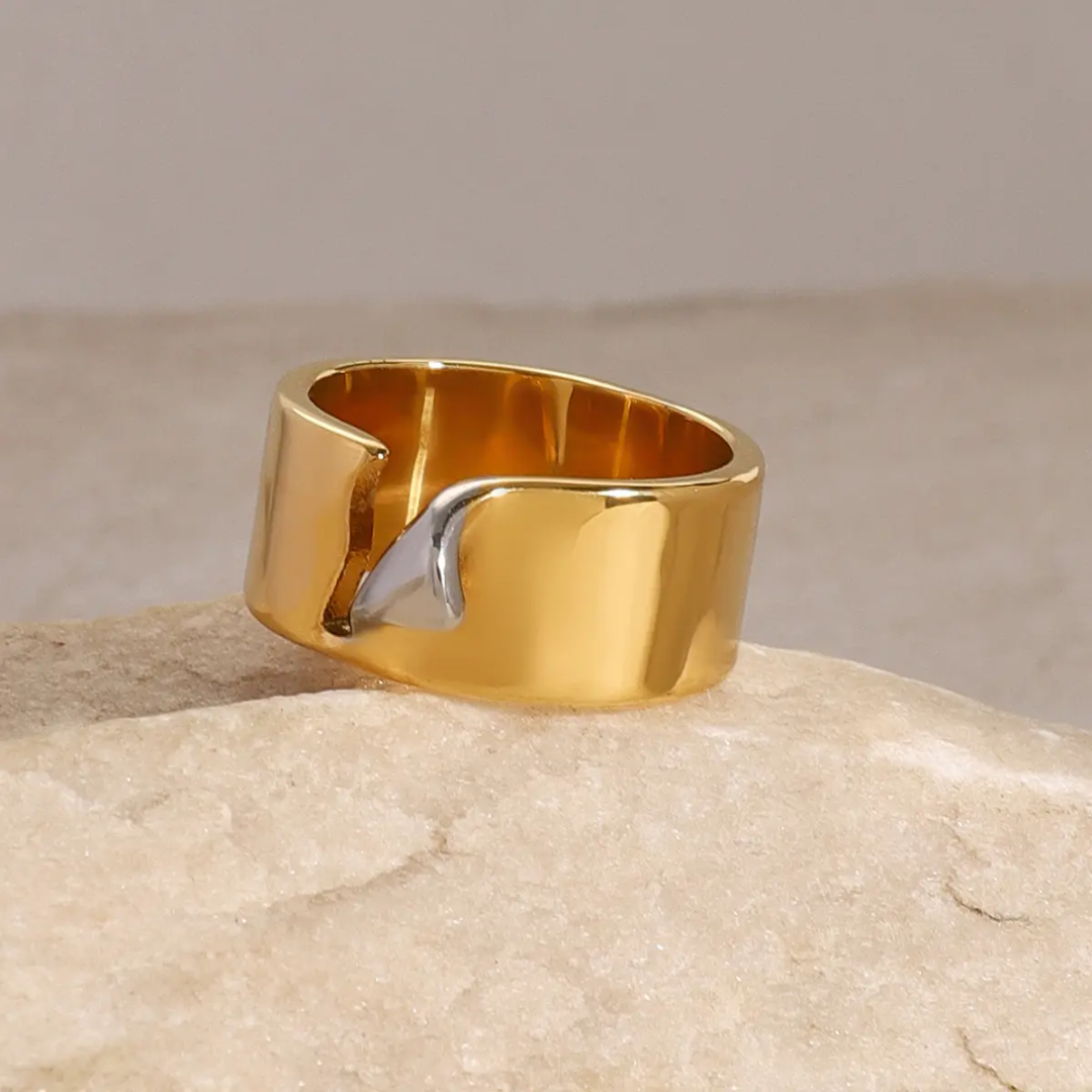 Piasi Statement Gold Ring