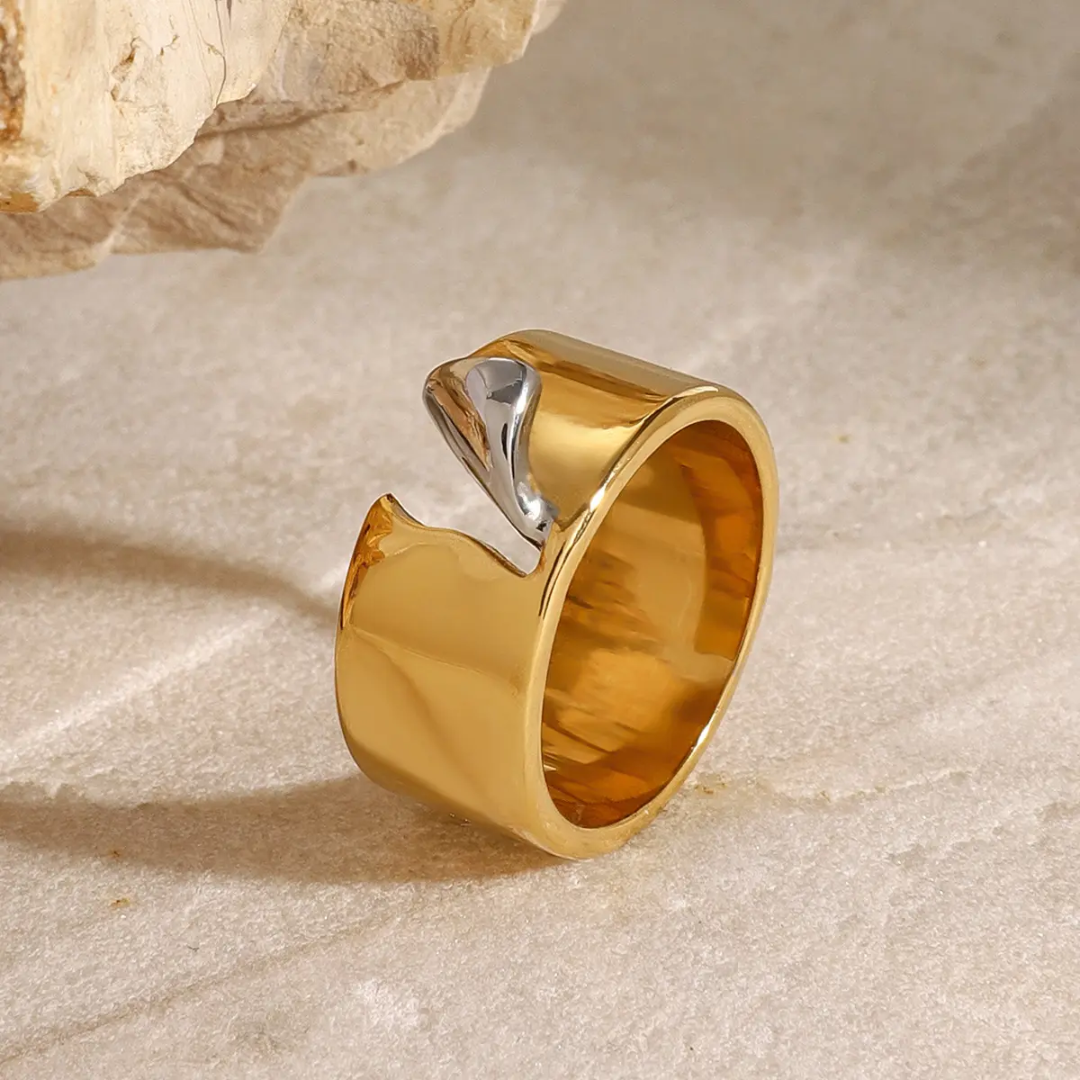 Piasi Statement Gold Ring