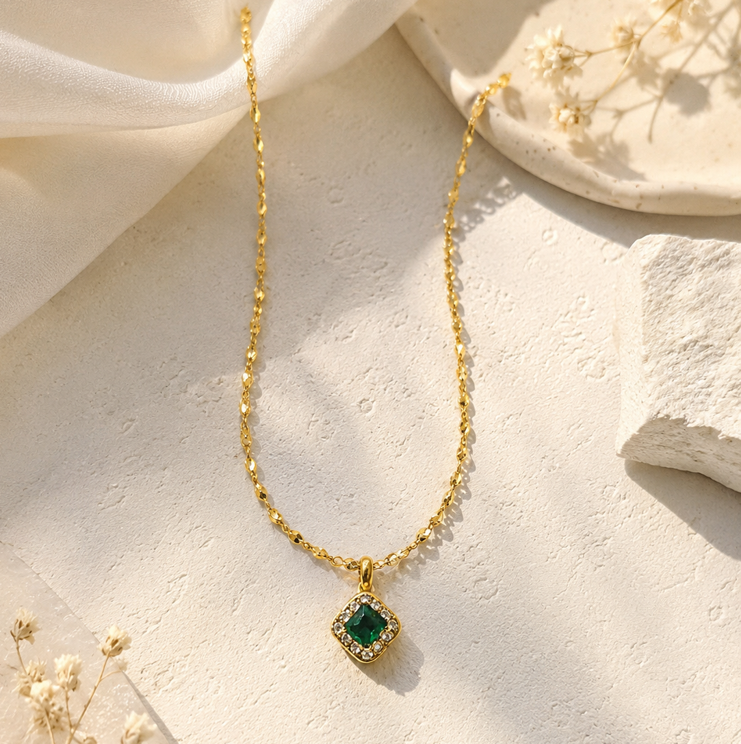 Evily Dainty Diamond Necklaces