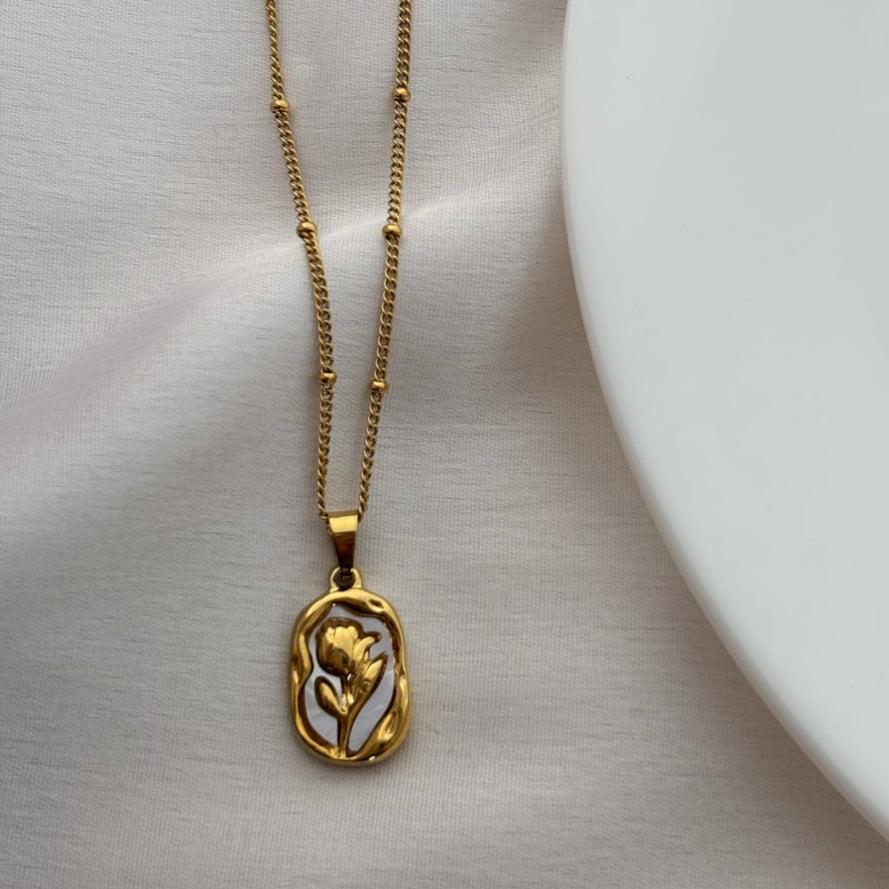 Rosiwine Gold Necklace